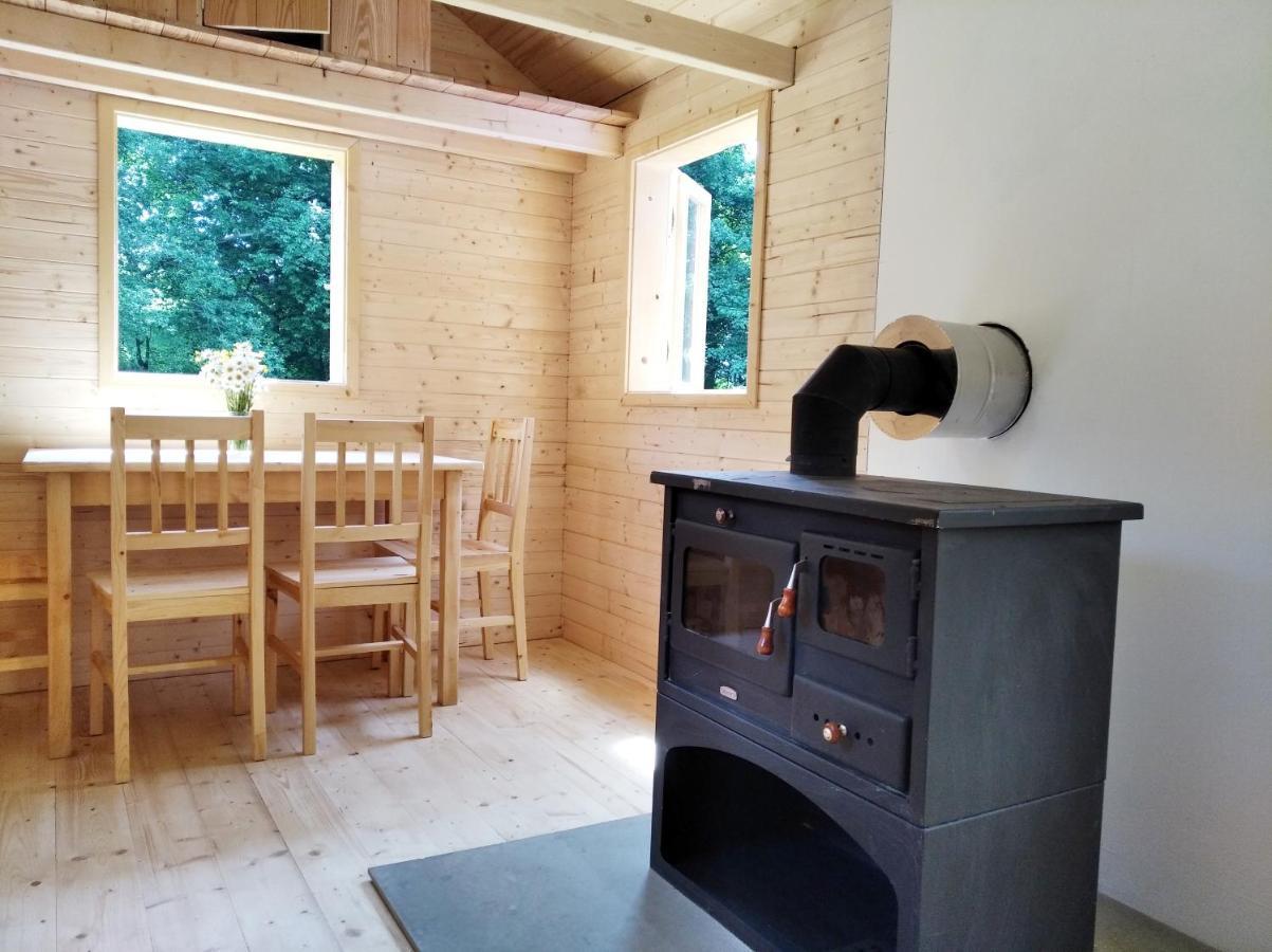 VýprachticeCelorocni Glamping V Pohodlnem Domecku别墅 外观 照片