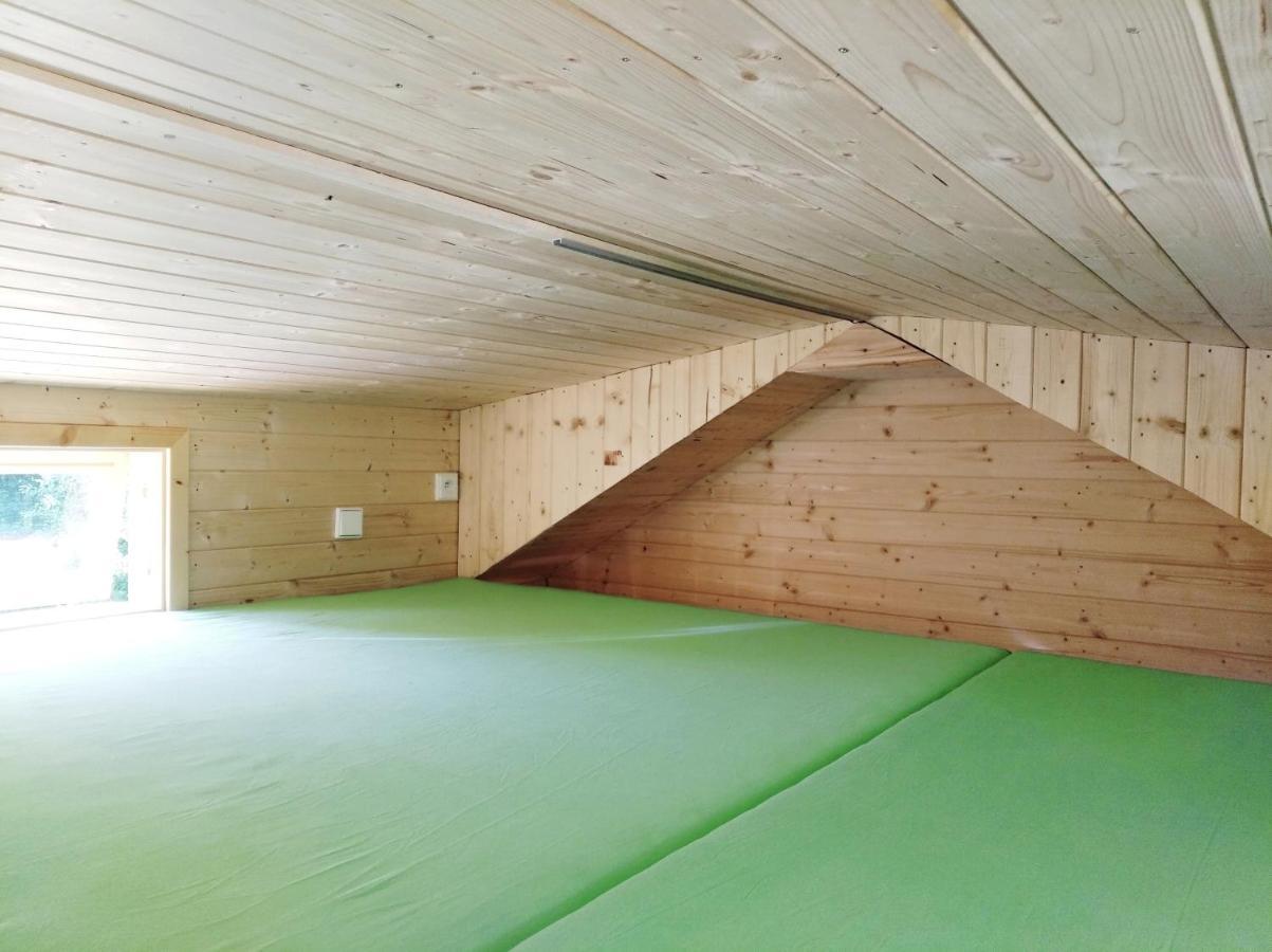 VýprachticeCelorocni Glamping V Pohodlnem Domecku别墅 外观 照片