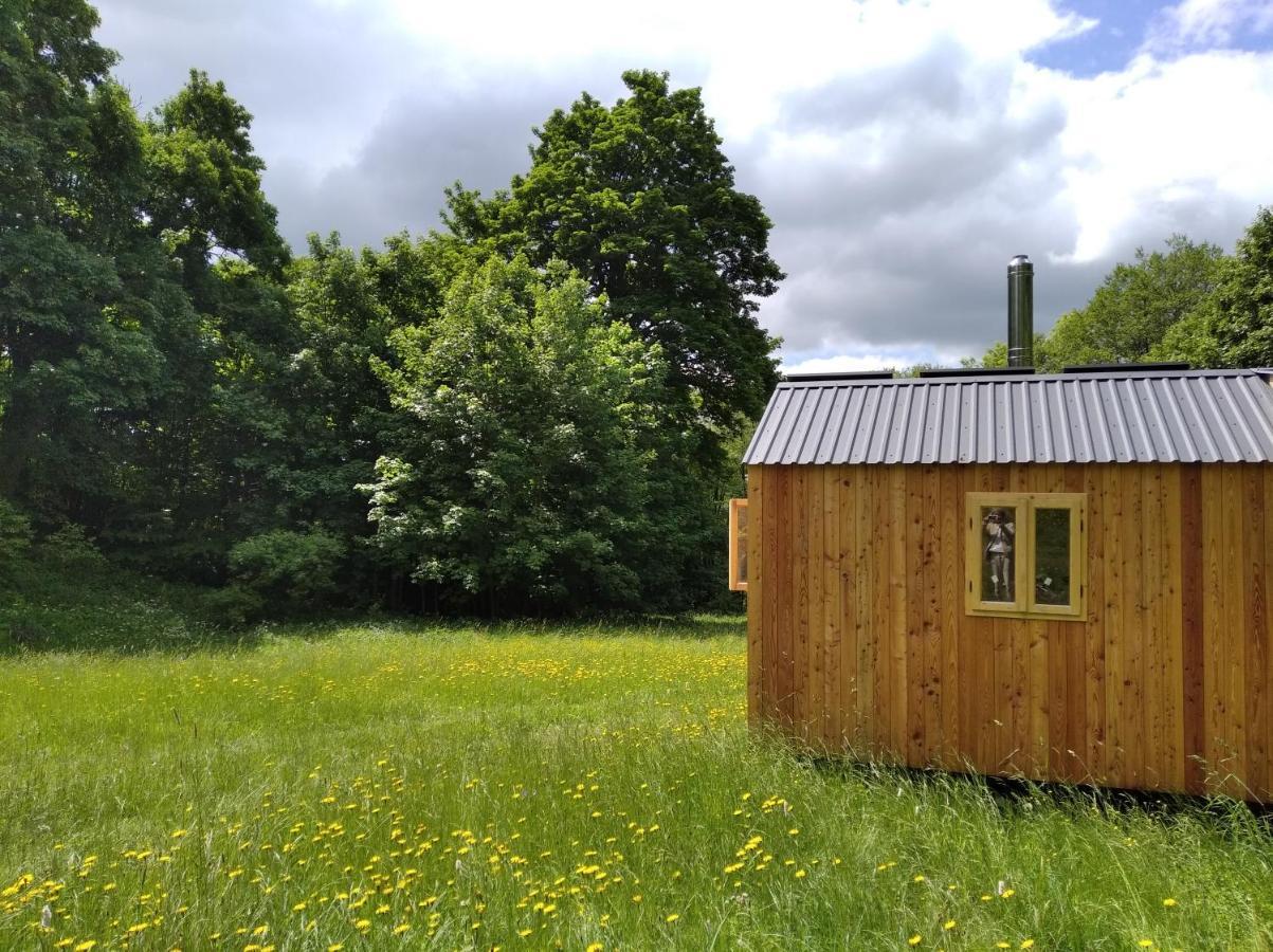VýprachticeCelorocni Glamping V Pohodlnem Domecku别墅 外观 照片