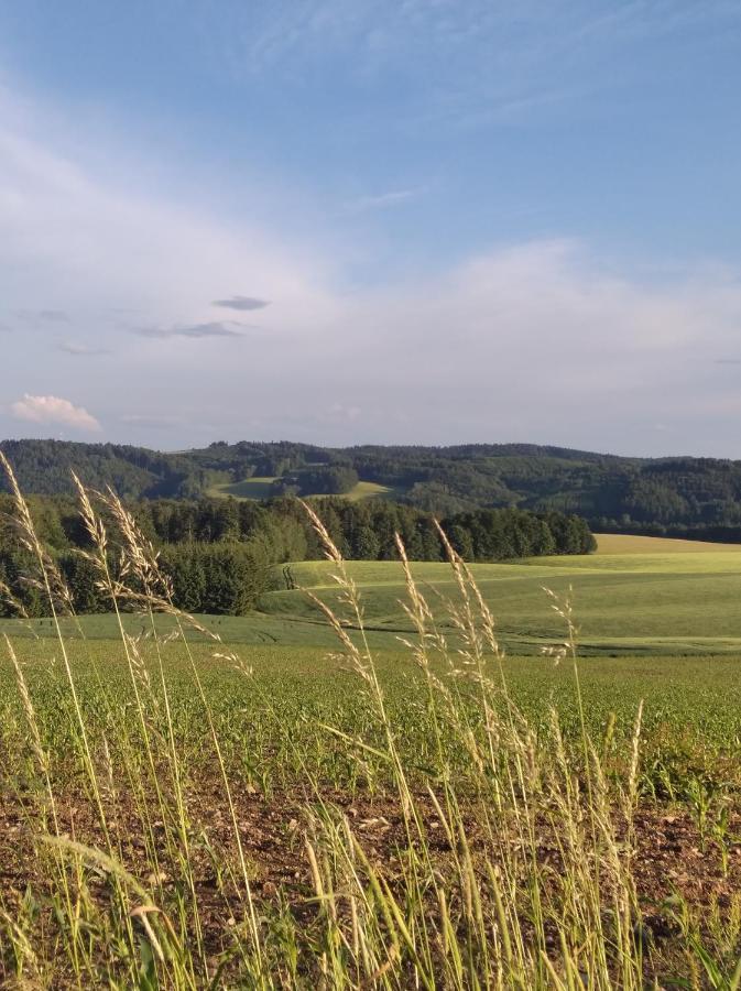 VýprachticeCelorocni Glamping V Pohodlnem Domecku别墅 外观 照片